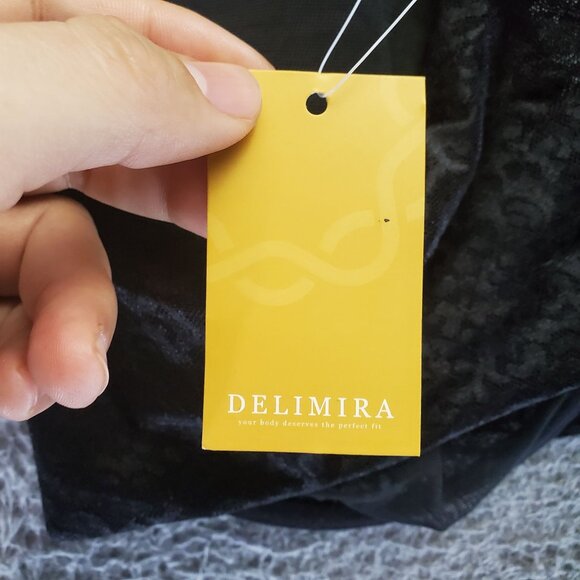 Delimira Bra Womens 42D Black Minimizer With Underwire Lace *NWT* - Picture 2 of 9